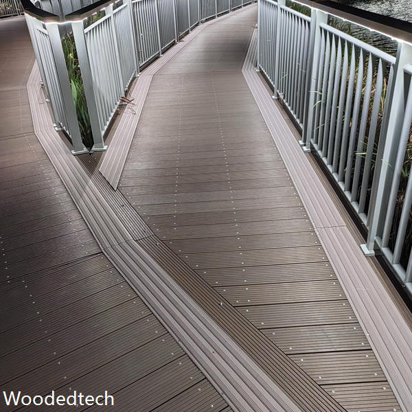 Composite Wood Polymer Colonnade as a Garden Feature