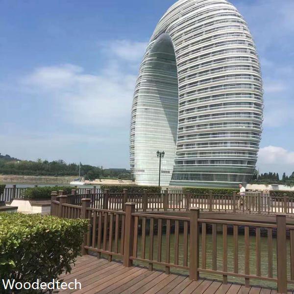 How does loggia composite wood recycling support sustainable outdoor solutions
